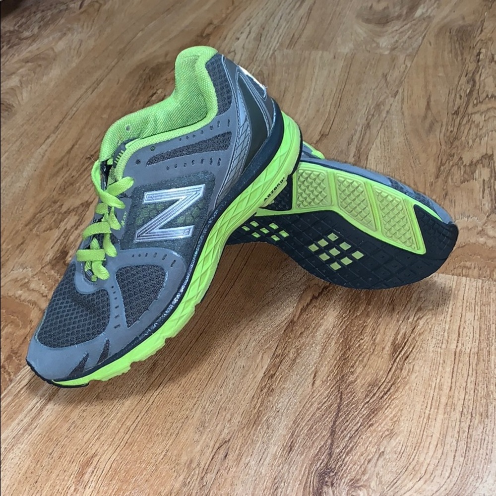 New Balance 790 Shoes